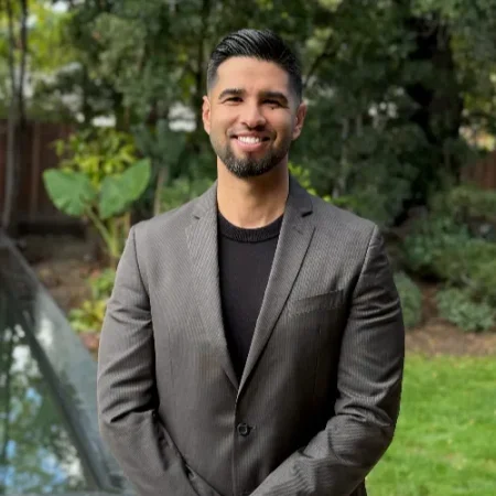 Alex Romero 1 Alex Headshot